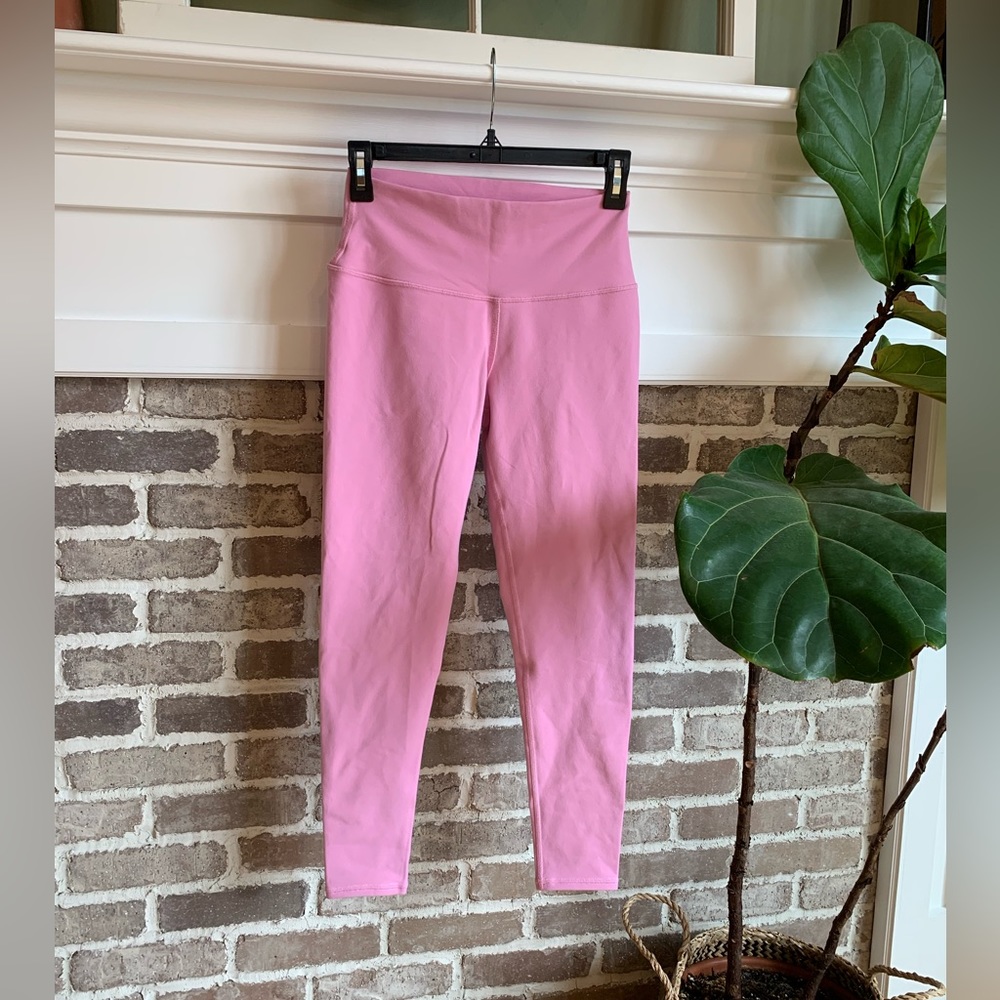 ALO YOGA PINK LEGGINGS | SIZE M